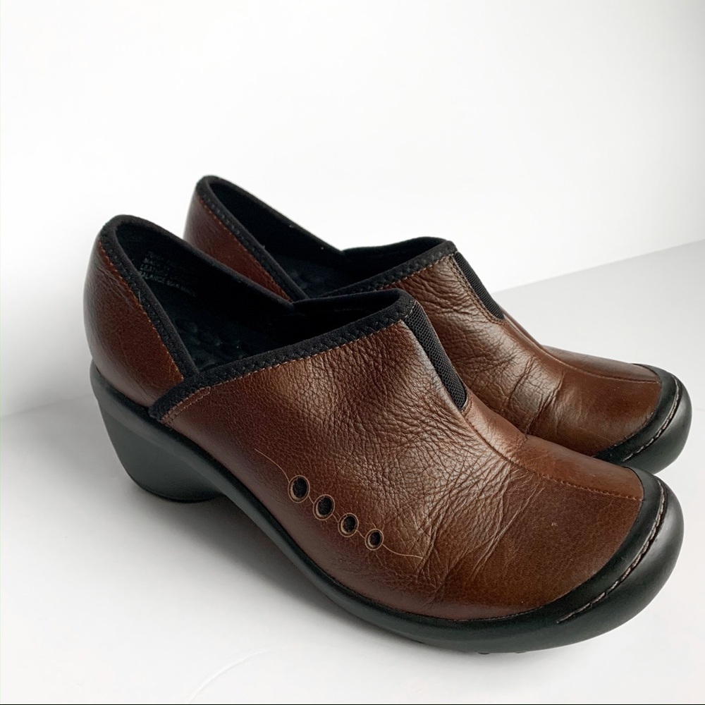 Privo by Clarks Brown Leather Professional Clogs